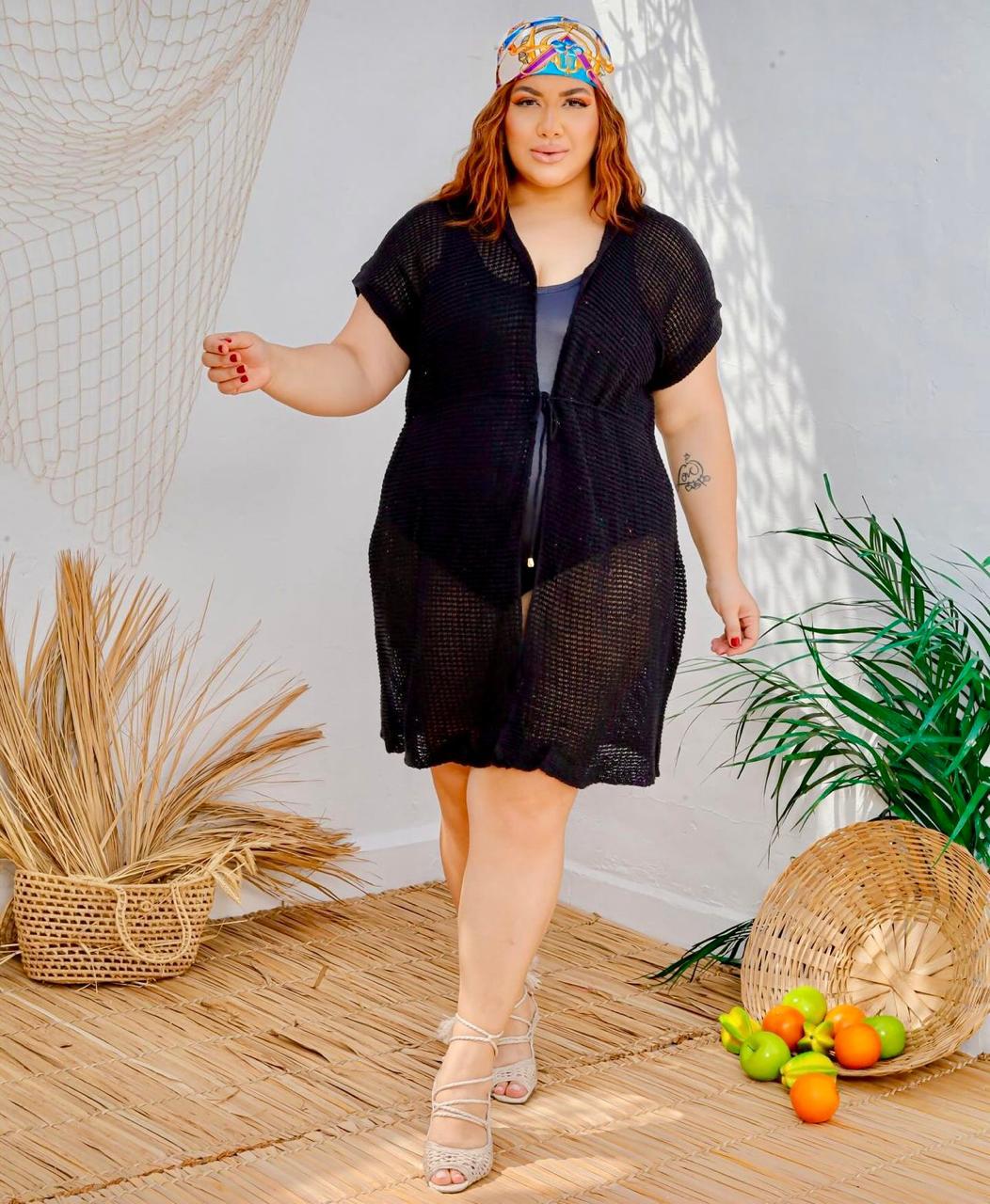 Saída de Praia Plus Size em Tricô de Malha – Leve, Fresca e Estilosa!